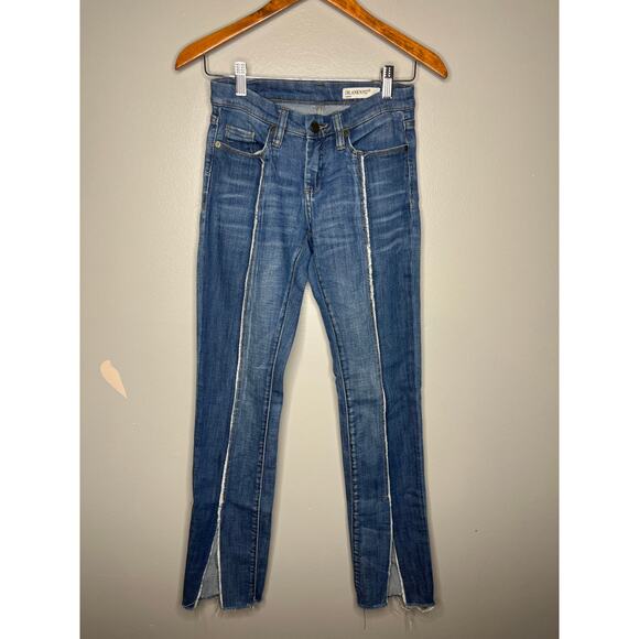 Blank NYC Split Hem Low Rise Denim Blue Jeans Womens Size 25 - Picture 2 of 5